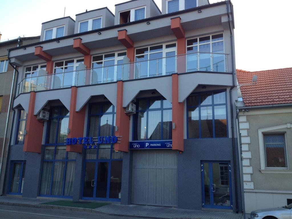 Hotel Uno Kecskemét Exterior photo