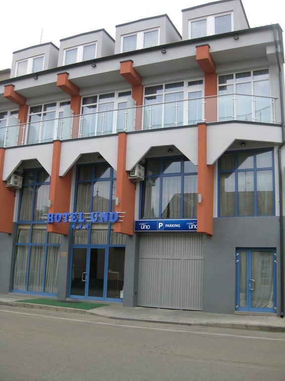 Hotel Uno Kecskemét Exterior photo